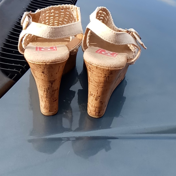 Cher wedge size 6M - Picture 3 of 4